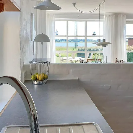 Cozy Fjord View Retreat-By Traum *